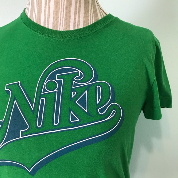 Nike Green Shirt Size Medium - Picture 2 of 4